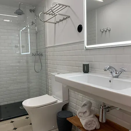 Ca L'andreu Teia. Casa Modernista Holiday home *